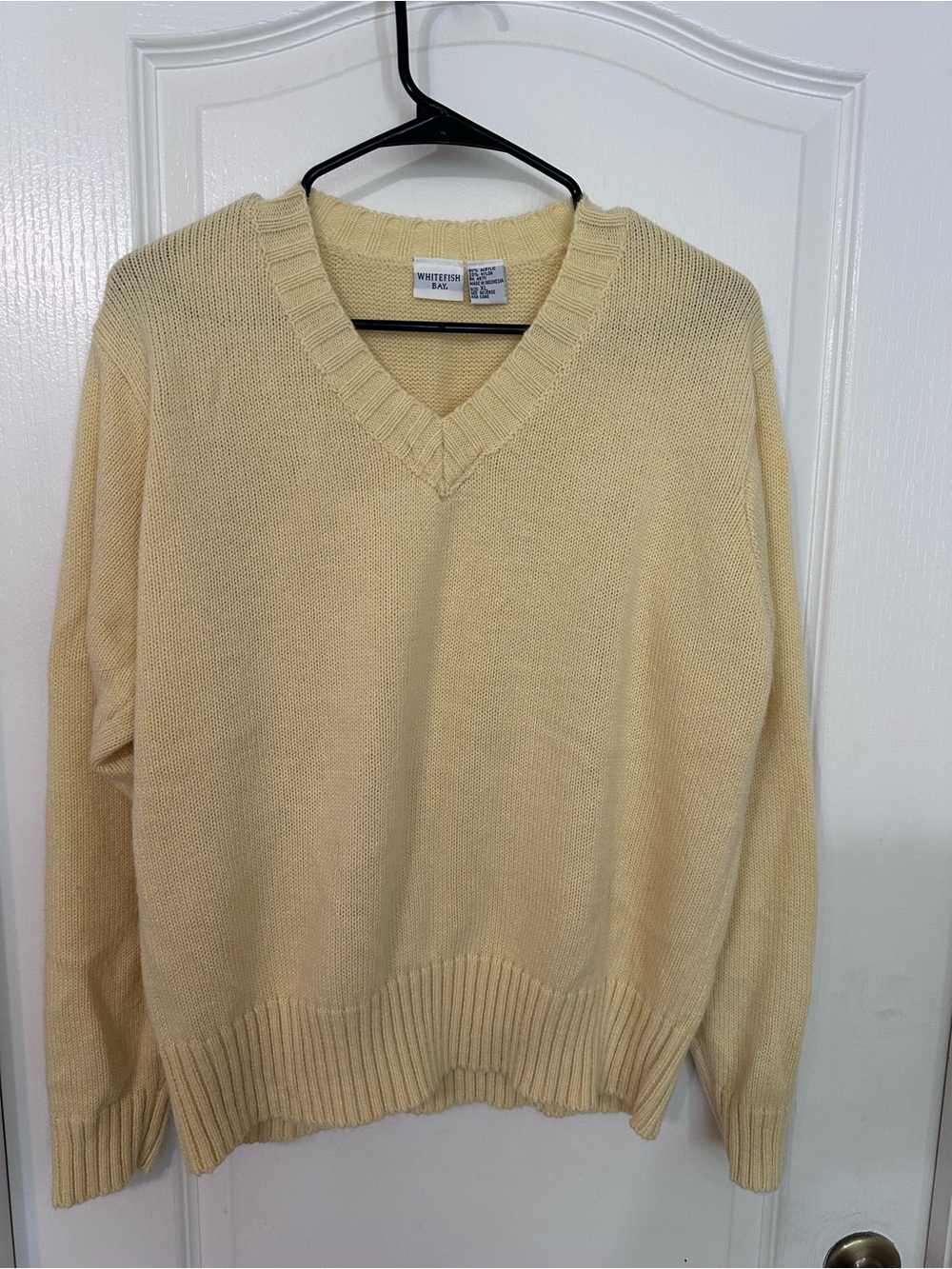 Vintage Whitefish Bay Pastel Yellow V-Neck Knit Sweater XL Soft Light Academia⁠